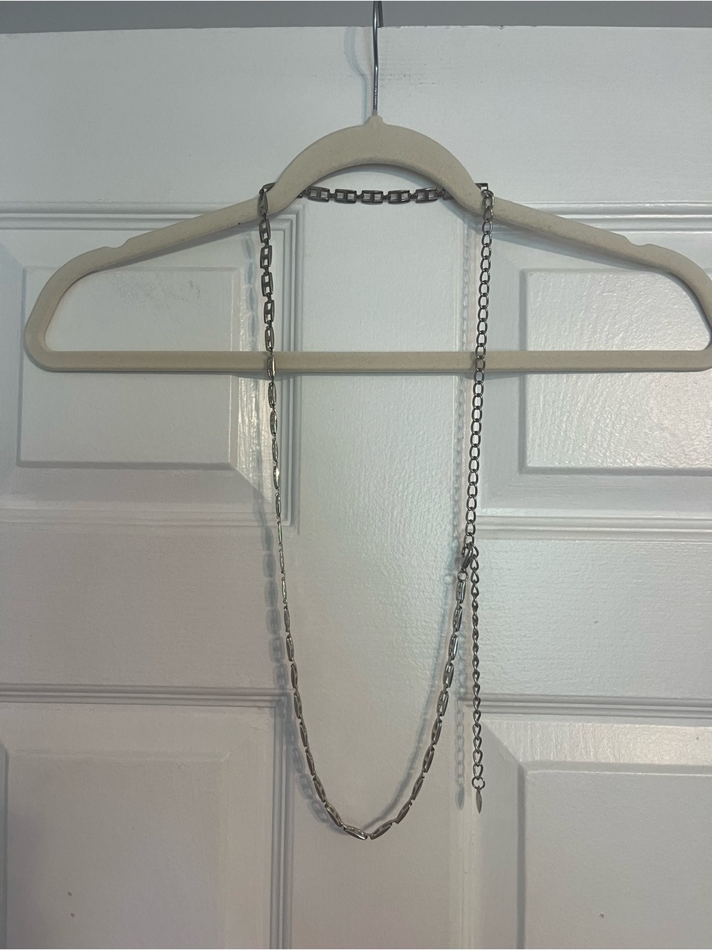 Women’s Silver Link Chain Belt With Heart Detail - Picture 5 of 6